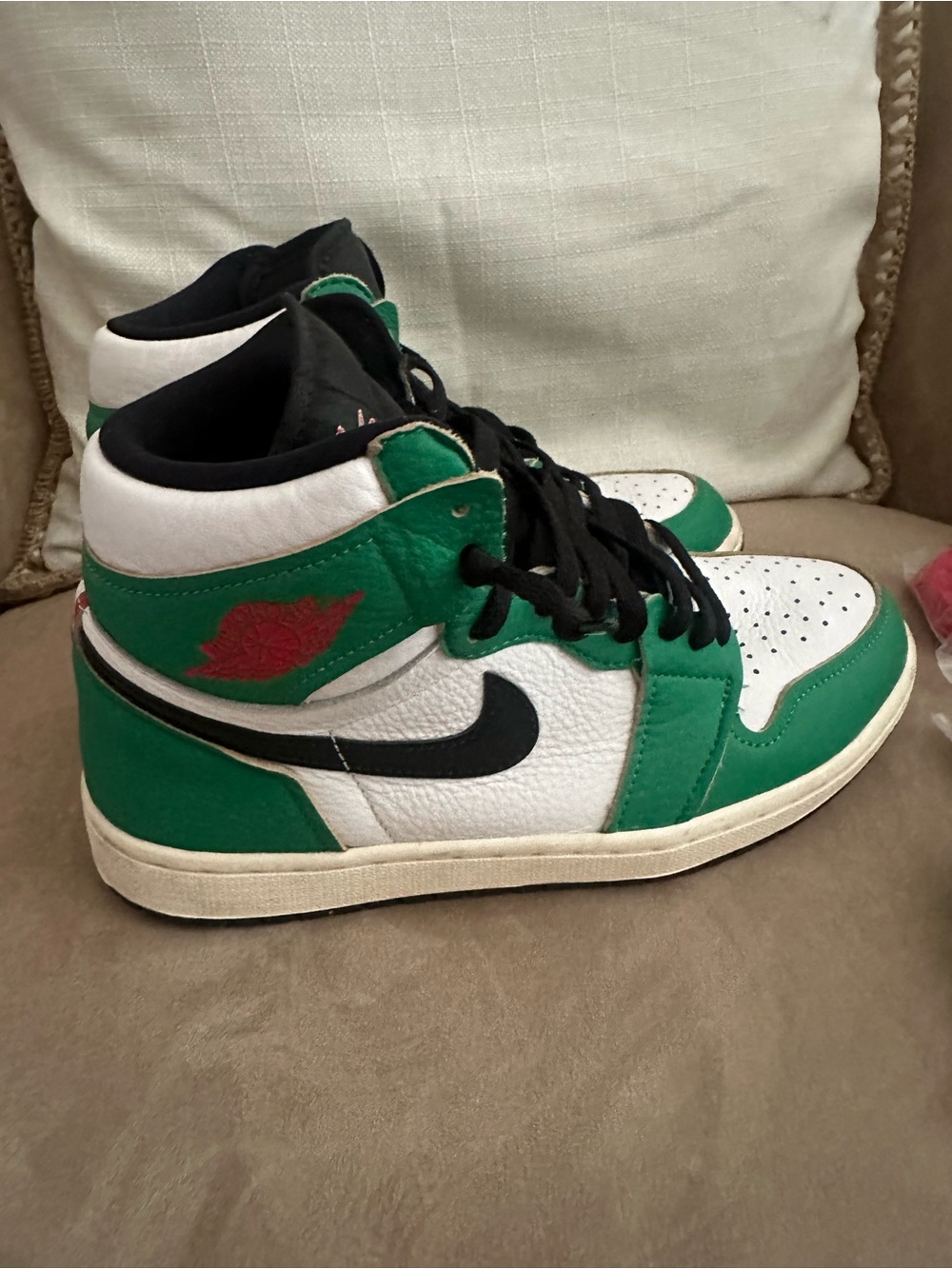 Nike Air Jordan 1 Retro High Lucky Green, Women Size 8.5 - Picture 7 of 10